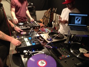 DJ Team-work