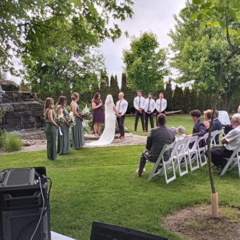 Hessenland Inn and Schatz Winery – DJ Chase March