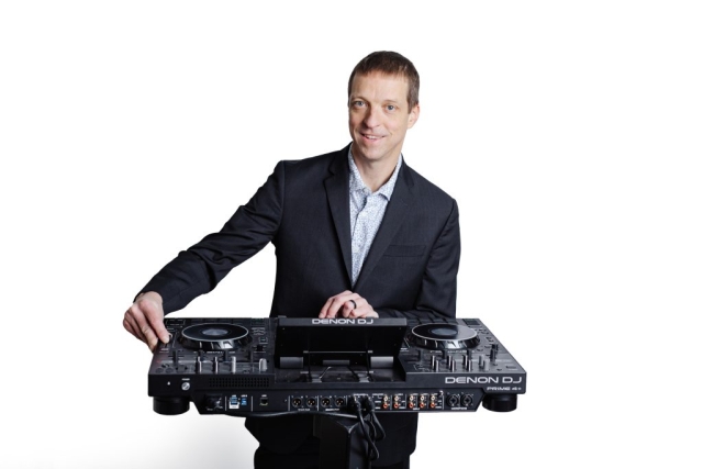 Chase March Chase March adjusting the BPM on a Denon Prime 4 +